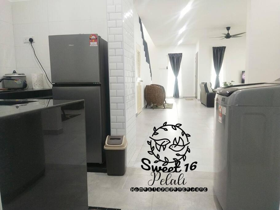 Sweet 16 Pelali Homestay Pengerang Exterior photo